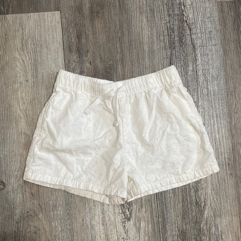 Kids girls cat and Jack with shorts never worn. Flower print,size 7/8. KIDS 7/8.